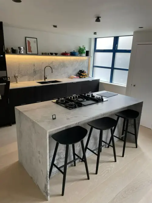 Carrara Quartz Kitchen